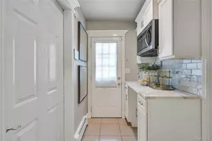 109 Shirley Ct, Smithtown, NY 11787 - Photo 24