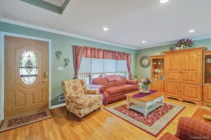 7 Elmwood Rd, Deer Park, NY 11729 - Photo 6
