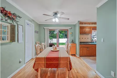 7 Elmwood Road, Deer Park, NY 11729 - Photo 8