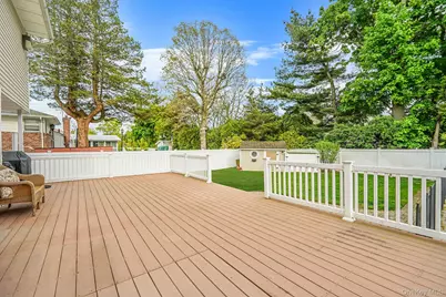 7 Elmwood Road, Deer Park, NY 11729 - Photo 32