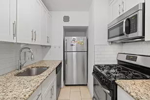 139-15 83rd Ave, Briarwood, NY 11435 - Photo 4
