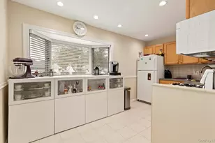 40 Southridge Dr, Glen Cove, NY 11542 - Photo 6