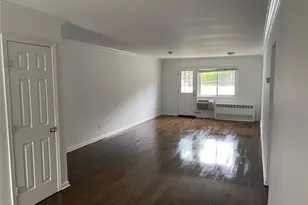 536 Dawson Ln, Jericho, NY 11753 - Photo 6