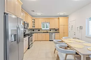 170 McKinley Ave, Franklin Square, NY 11010 - Photo 6