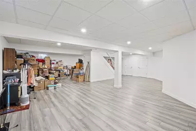 170 McKinley Avenue, Franklin Square, NY 11010 - Photo 12