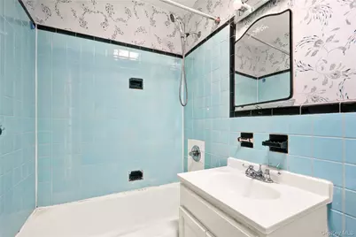 67-10 Selfridge Street, Forest Hills, NY 11375 - Photo 24