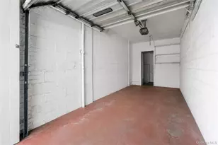 67-10 Selfridge St, Forest Hills, NY 11375 - Photo 32