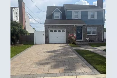 1020 Garden Place, Baldwin, NY 11510 - Photo 2