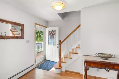 162 N Elm Street, Massapequa, NY 11758 - Photo 6