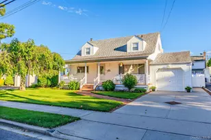 162 N Elm St, Massapequa, NY 11758 - Photo 2