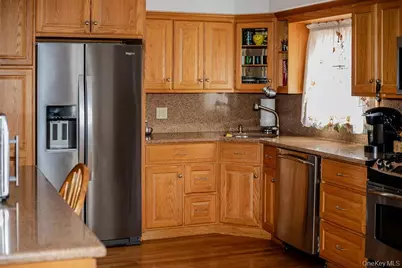 162 N Elm Street, Massapequa, NY 11758 - Photo 12