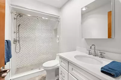 162 N Elm Street, Massapequa, NY 11758 - Photo 16