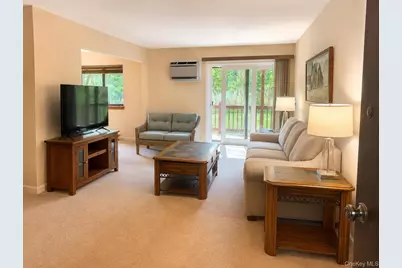 379 Richard Court, Pomona, NY 10970 - Photo 2