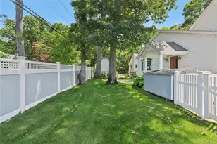 54 Breezy Point Rd, Wading River, NY 11792 - Photo 16