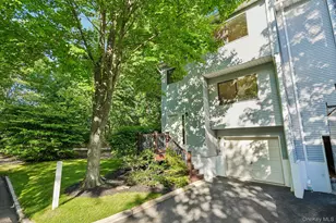 12 Evan Ct, Nanuet, NY 10954 - Photo 2