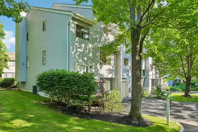 12 Evan Court, Nanuet, NY 10954 - Photo 1