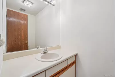 12 Evan Court, Nanuet, NY 10954 - Photo 14