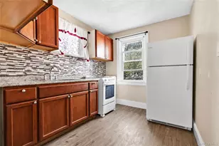 61-20 156th St, Flushing, NY 11367 - Photo 14