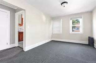 61-20 156th St, Flushing, NY 11367 - Photo 16
