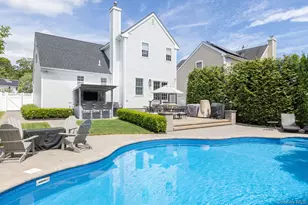 11 Coventry Ln, Smithtown, NY 11787 - Photo 34