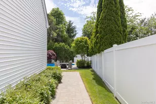11 Coventry Ln, Smithtown, NY 11787 - Photo 30