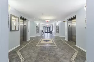 55 Clinton Ave, Rockville Centre, NY 11570 - Photo 4