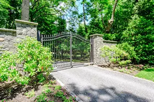 563 Asharoken Ave, Northport, NY 11768 - Photo 2