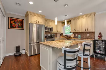 146 Saint Marks Place, Massapequa, NY 11758 - Photo 8