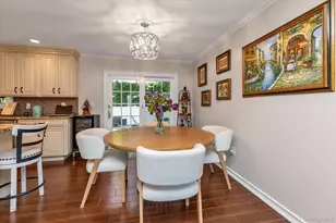 146 St Marks Pl, Massapequa, NY 11758 - Photo 6