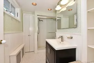 9 Nassau Dr, Great Neck, NY 11021 - Photo 28