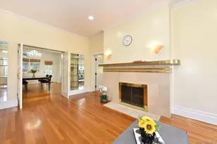 9 Nassau Dr, Great Neck, NY 11021 - Photo 8