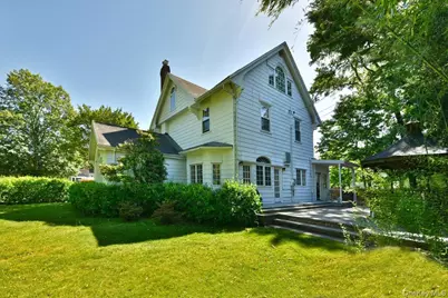 9 Nassau Drive, Great Neck, NY 11021 - Photo 32