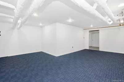 73 Greenridge Avenue, White Plains, NY 10605 - Photo 32