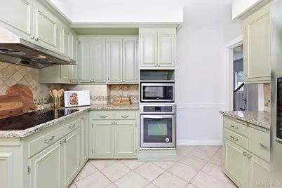 73 Greenridge Avenue, White Plains, NY 10605 - Photo 18