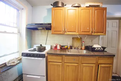 243 Crescent, Brooklyn, NY 11208 - Photo 28