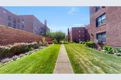 52-21 39th Road #2A, Woodside, NY 11377 - Photo 2