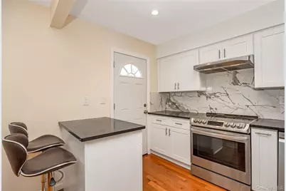 426 N Corona Avenue #7, Valley Stream, NY 11580 - Photo 10