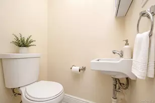 426 N Corona Ave, Valley Stream, NY 11580 - Photo 12