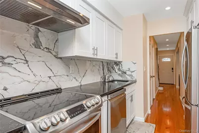 426 N Corona Avenue #7, Valley Stream, NY 11580 - Photo 8