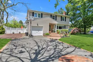 25 Arrowwood Ln, Melville, NY 11747 - Photo 26