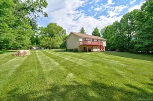 1019 Benjamin Vankeuren Dr, Pine Bush, NY 12566 - Photo 40