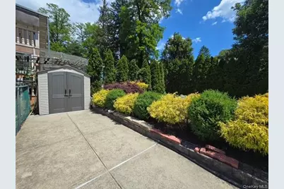 24841 Thebes Avenue, Little Neck, NY 11362 - Photo 26