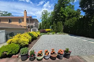 248-41 Thebes Ave, Little Neck, NY 11362 - Photo 4