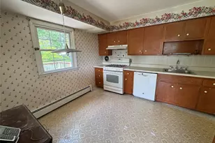 11 Lynbrook Rd, Poughkeepsie, NY 12603 - Photo 8