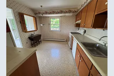 11 Lynbrook Road, Poughkeepsie, NY 12603 - Photo 10