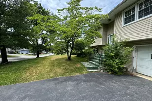 11 Lynbrook Rd, Poughkeepsie, NY 12603 - Photo 2