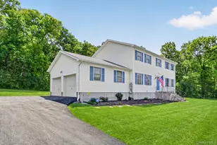 29 Purdys Ln, New Windsor, NY 12553 - Photo 8