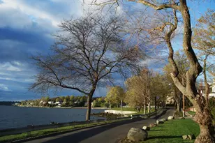 42-30 Douglaston Pkwy, Douglaston, NY 11363 - Photo 26