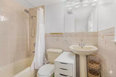 82 Riverdale Avenue, White Plains, NY 10607 - Photo 12