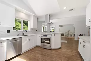 279 Hillcrest Ln, Upper Brookville, NY 11771 - Photo 14